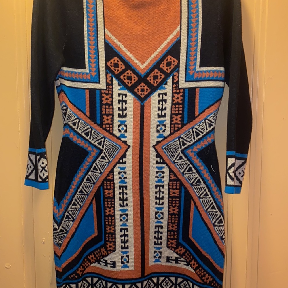 Dress - Picture 3 of 4